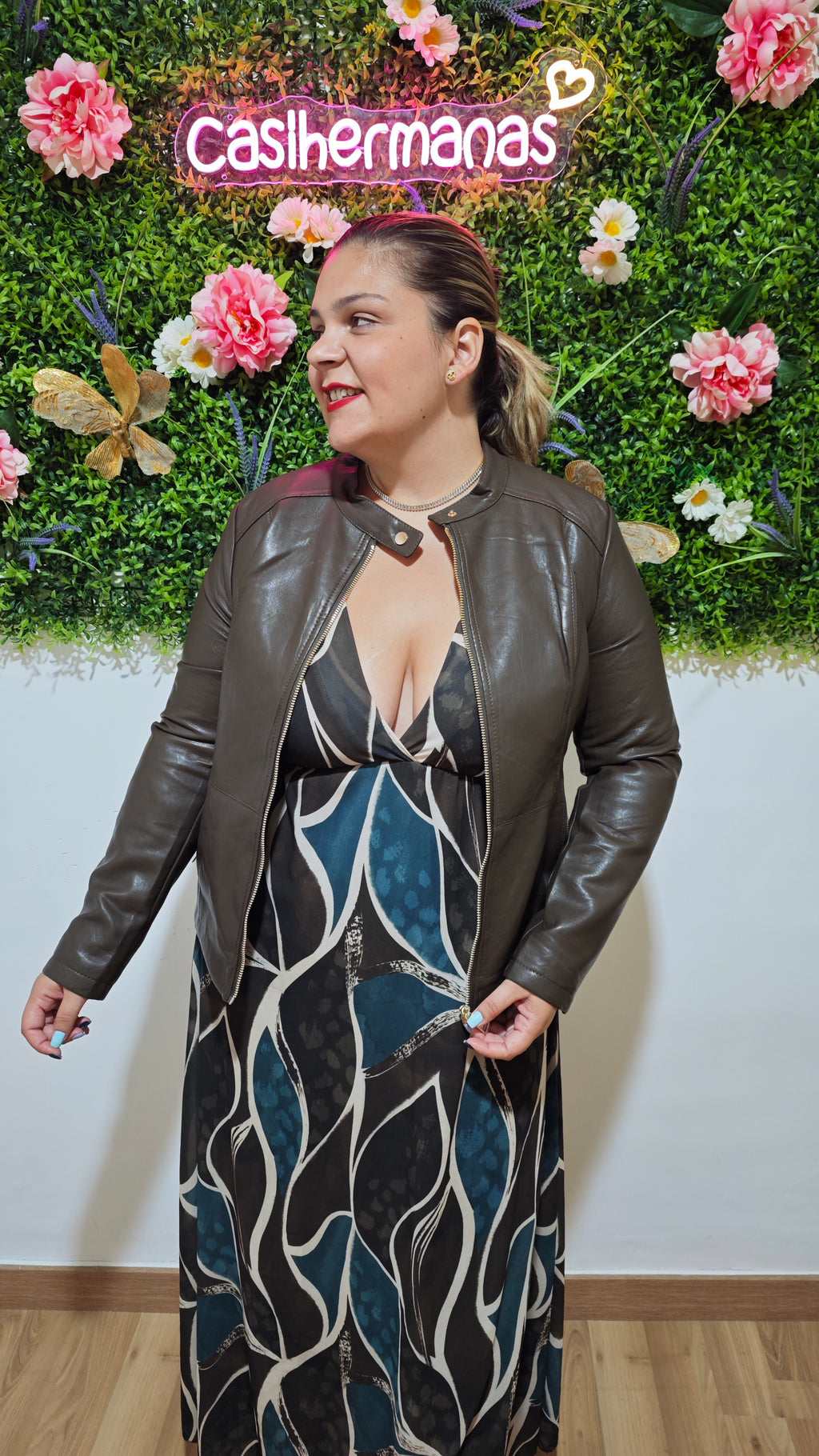 Casaco de couro sintético bege estilo motociclista