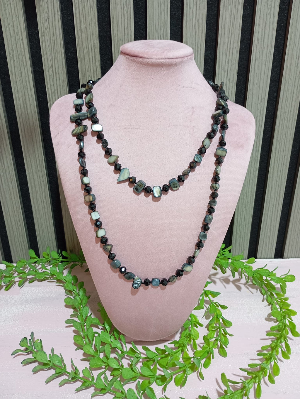 Collar casi hermanas