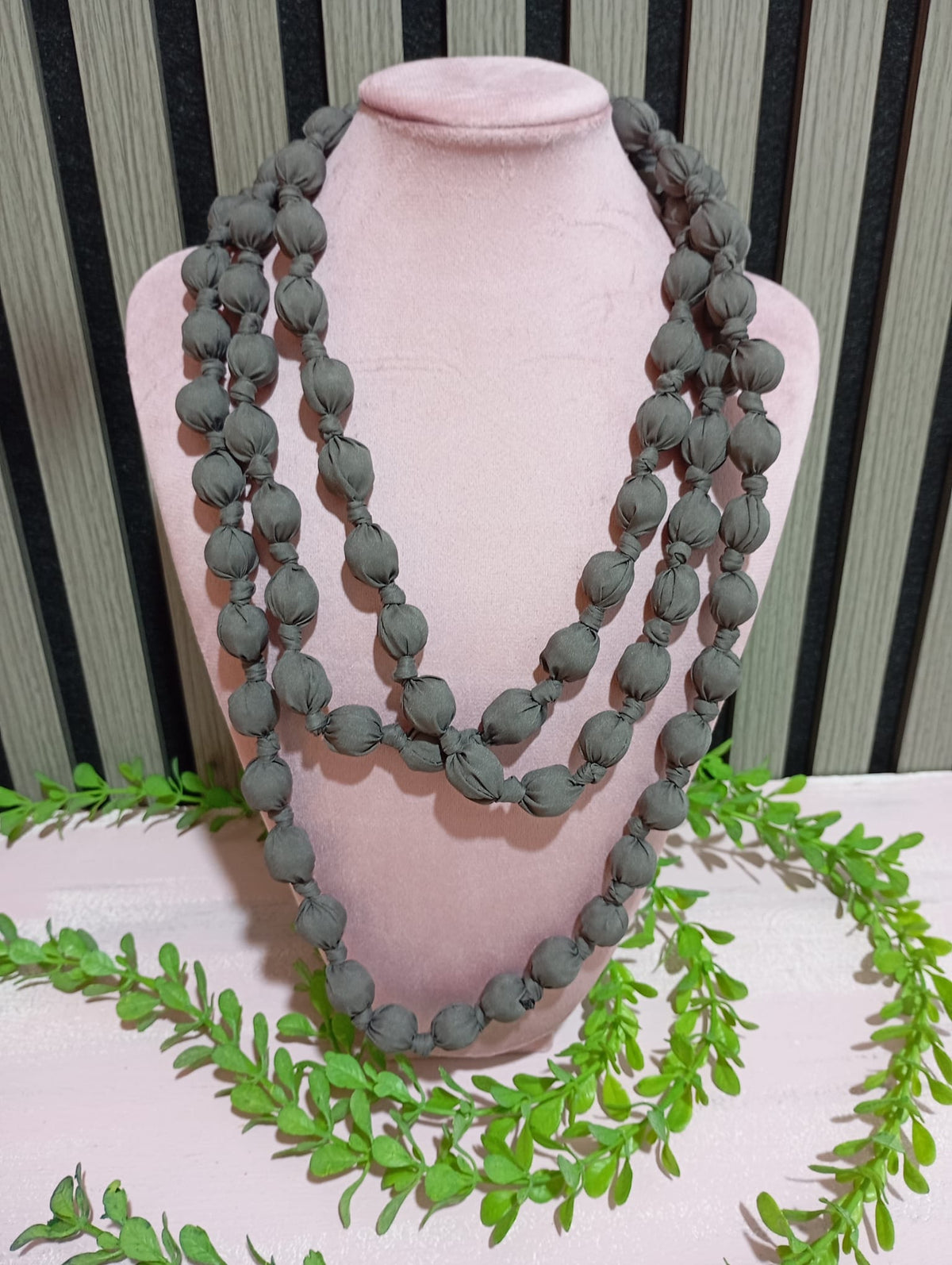 Collar Saray
