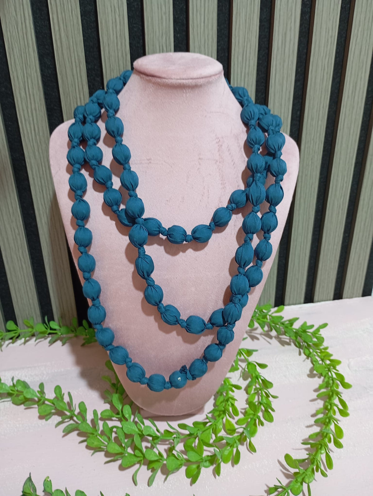 Collar Saray