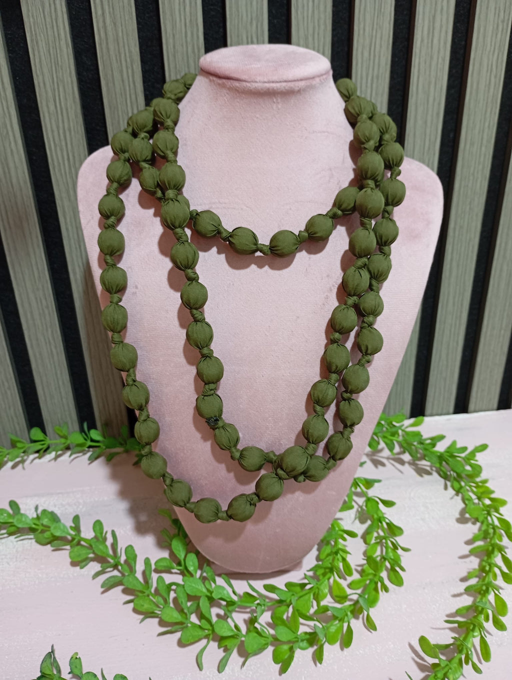 Collar Saray