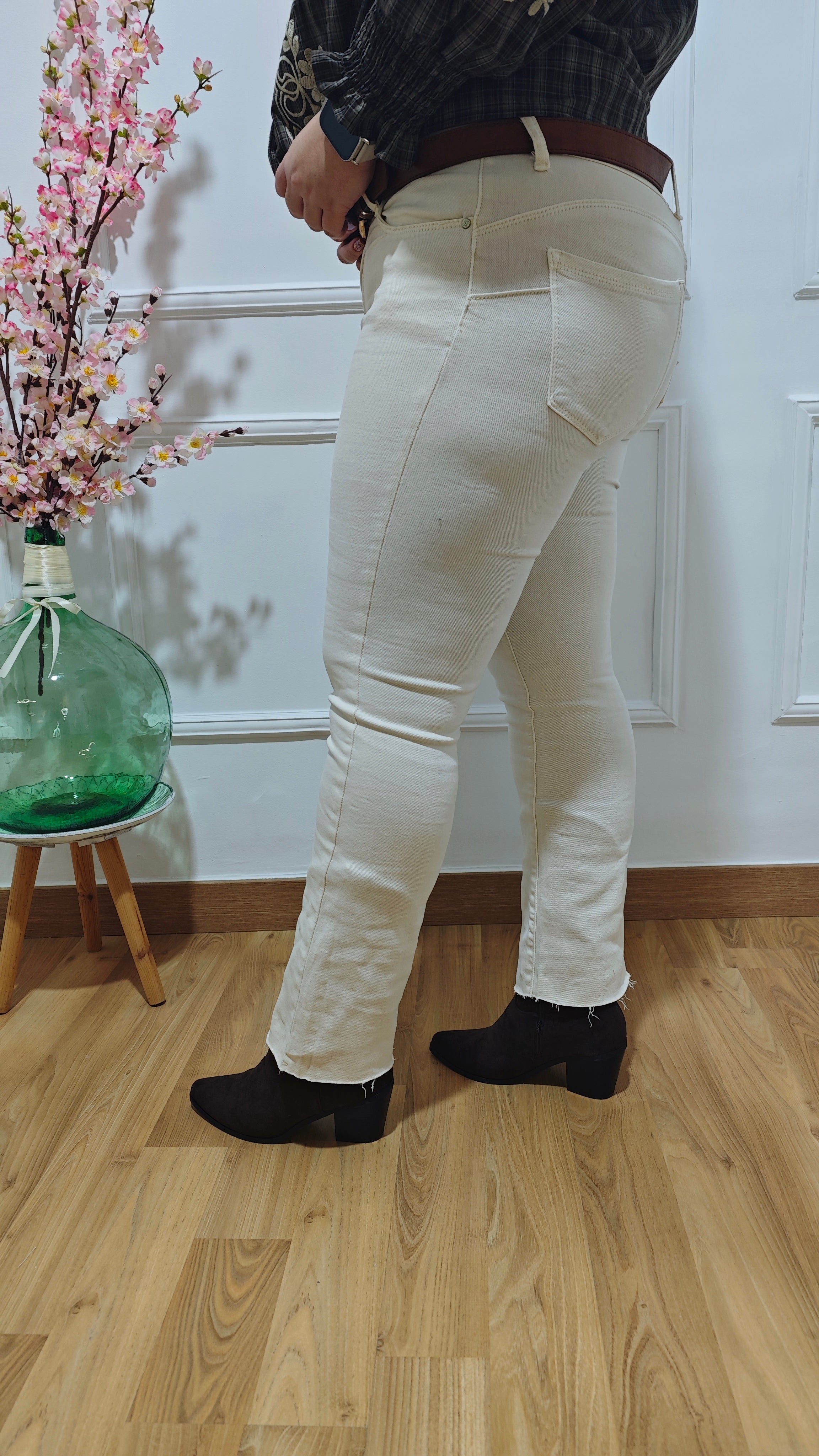 Jeans desflecado Beige 01