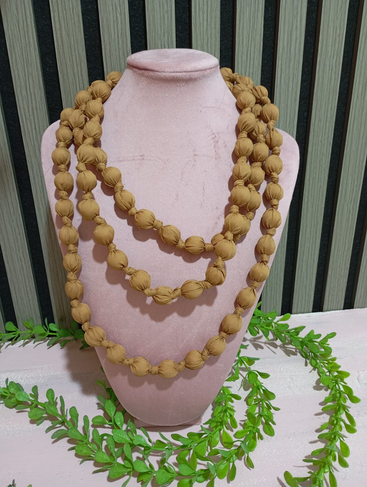 Collar Saray