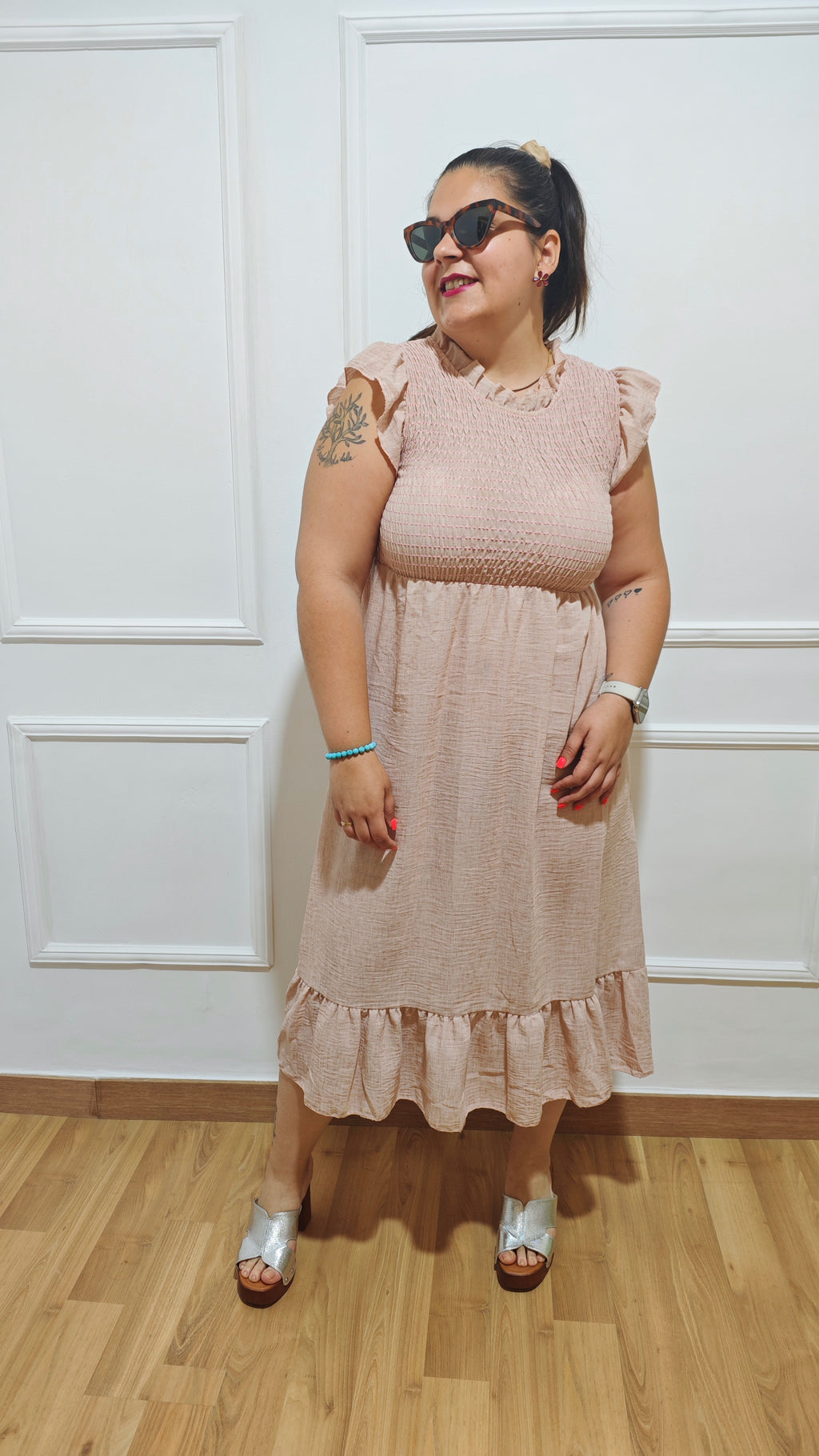 Vestido nido abeja maquillaje