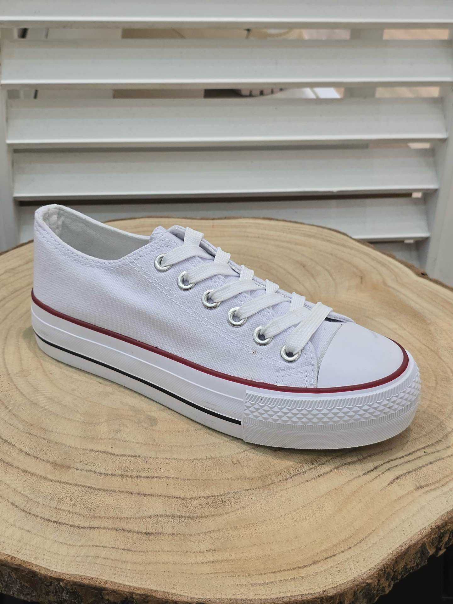 Preventa exclusiva – unidades limitadas Converse White - red