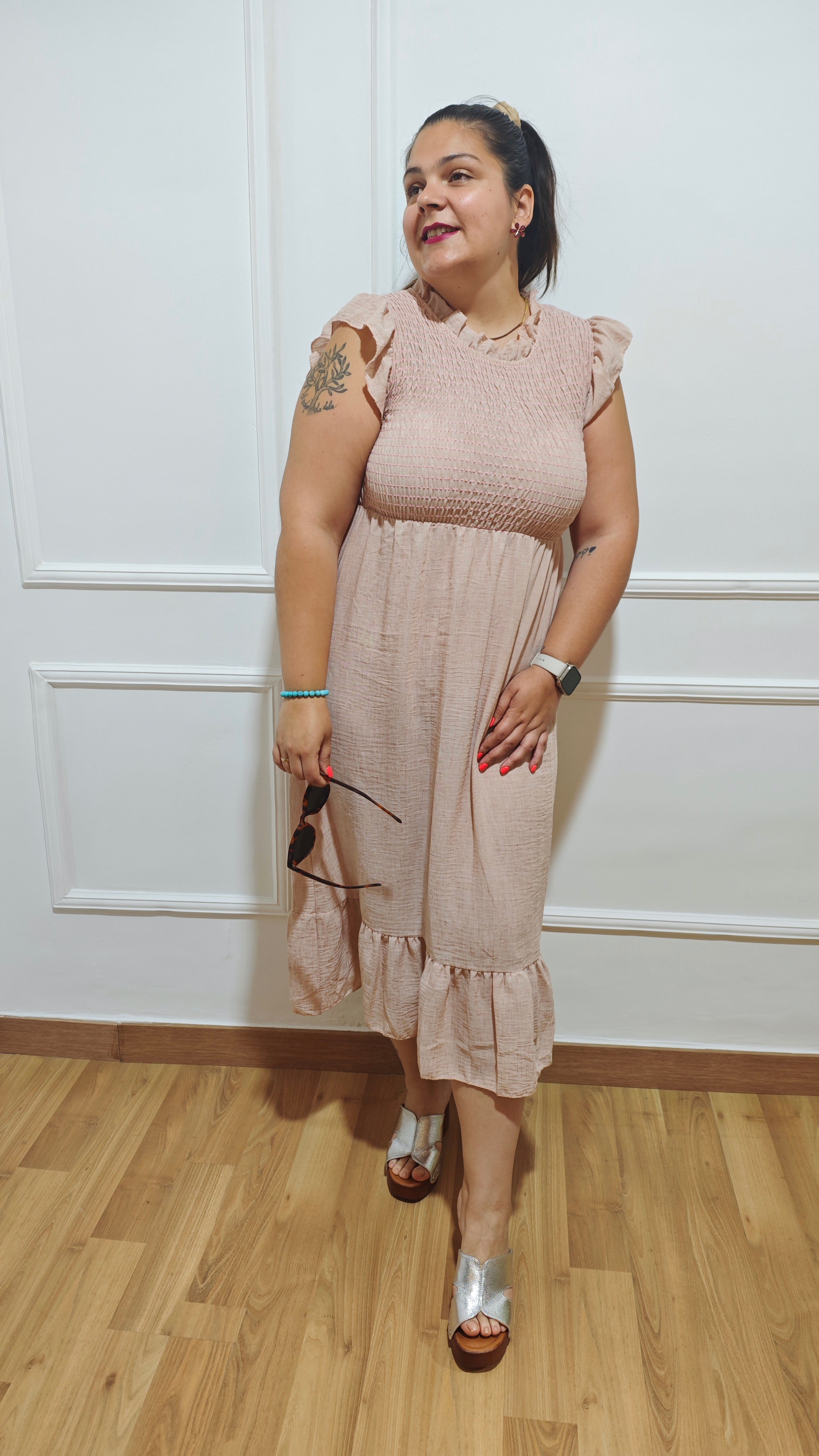 Vestido nido abeja maquillaje