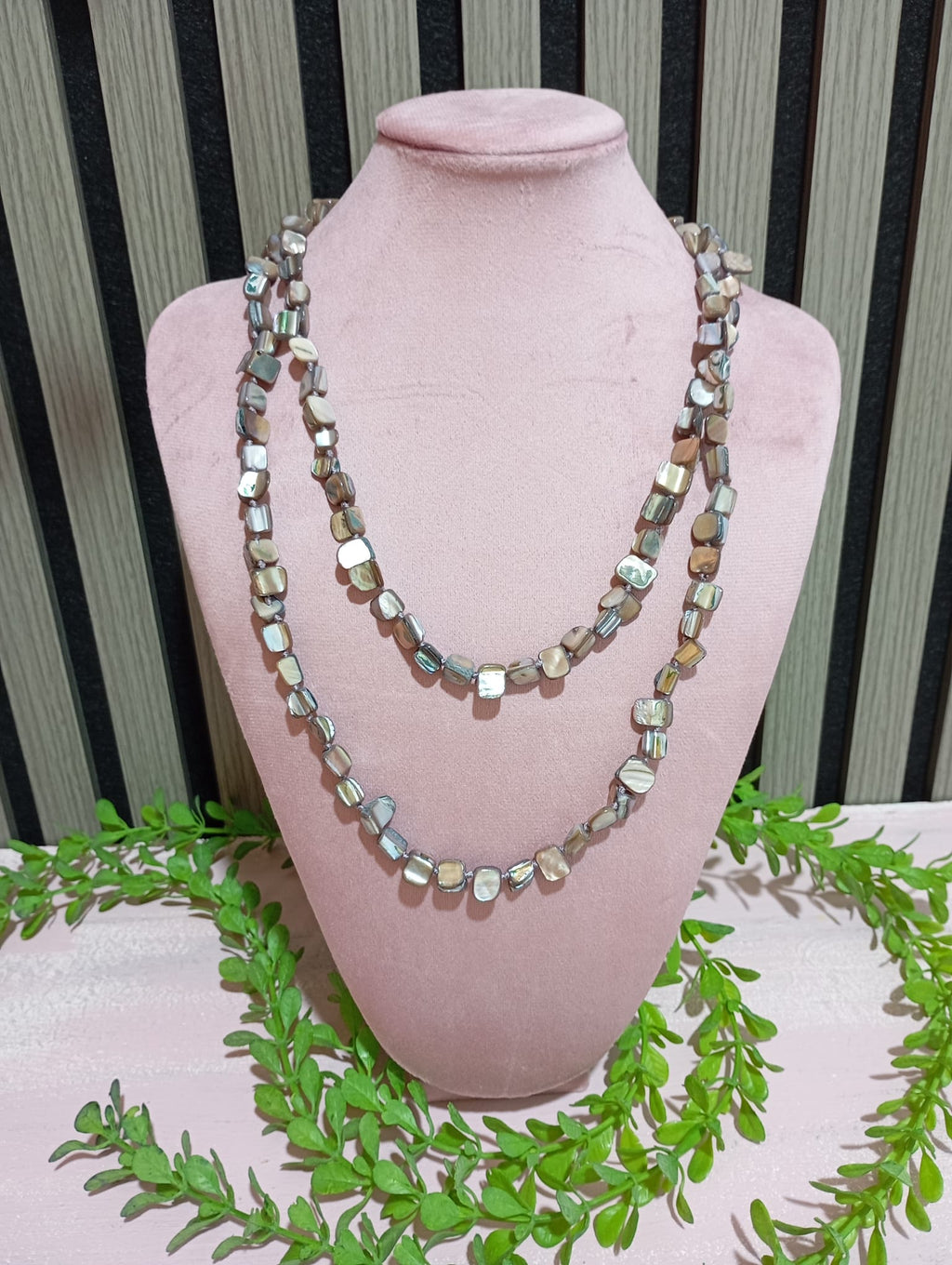 Collar casi hermanas