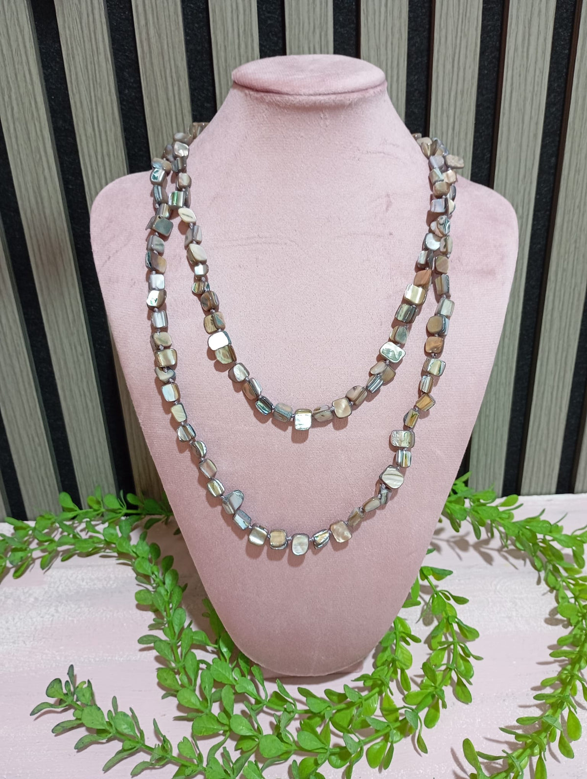 Collar casi hermanas