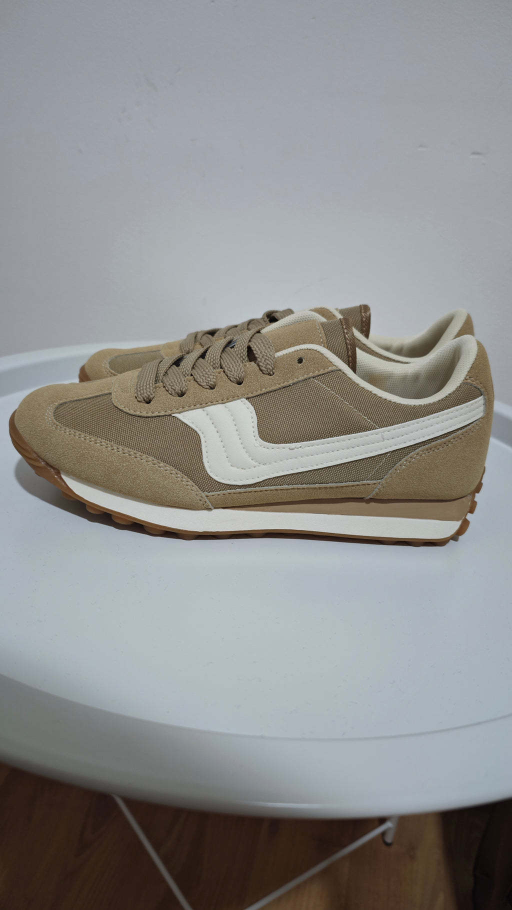 Deportiva camelia